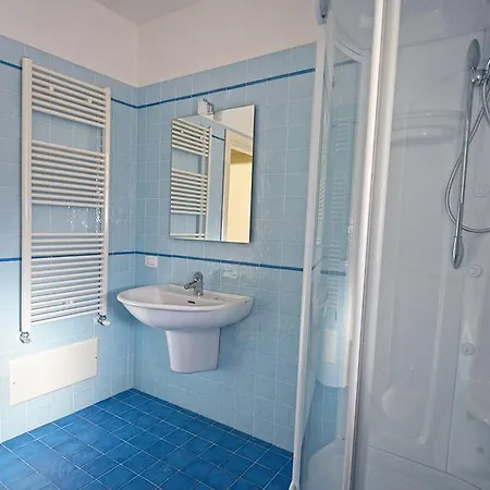 Leo Apartment *