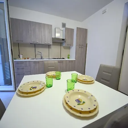 Apartment Leo