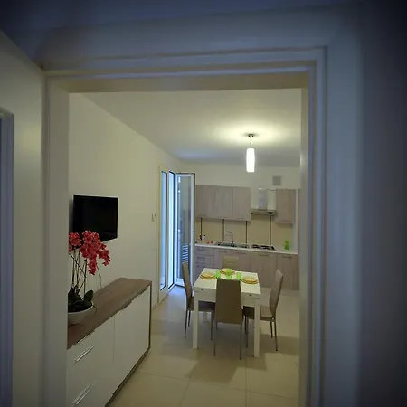 Apartment Leo