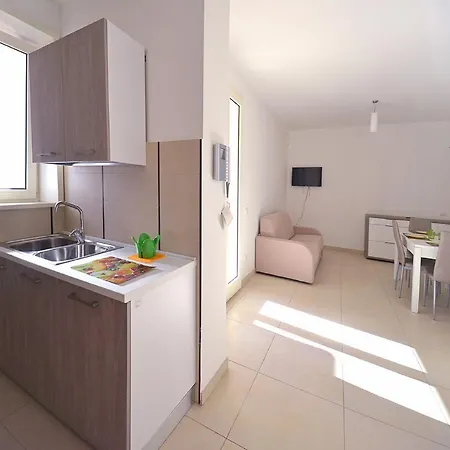 Apartment Leo